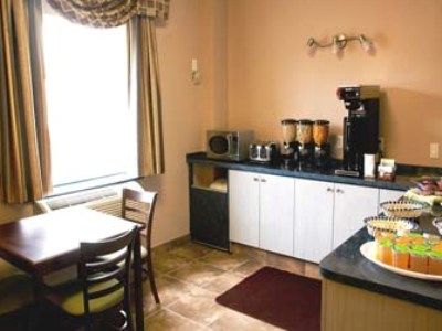 Hotel Knights Orillia