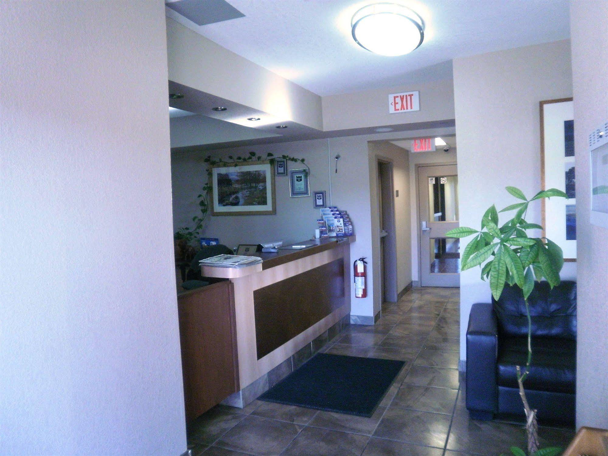 Hotel Knights Orillia
